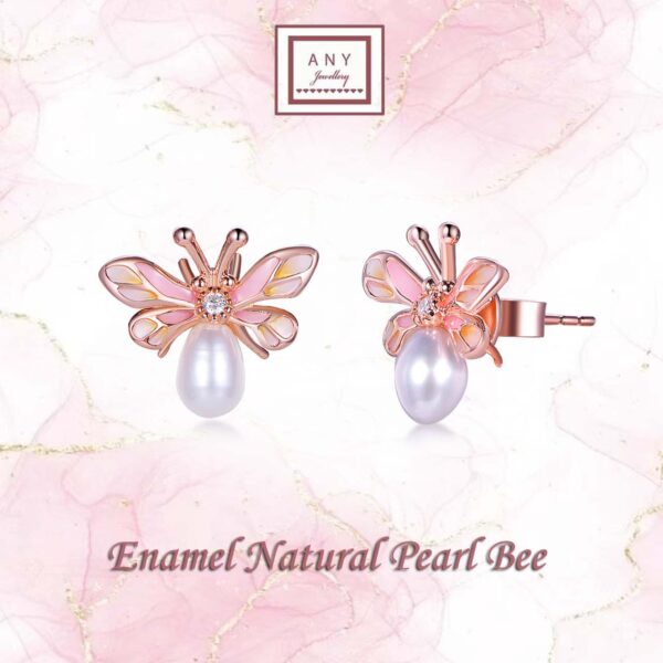 E3845 Enamel Natural Pearl Bee Earrings