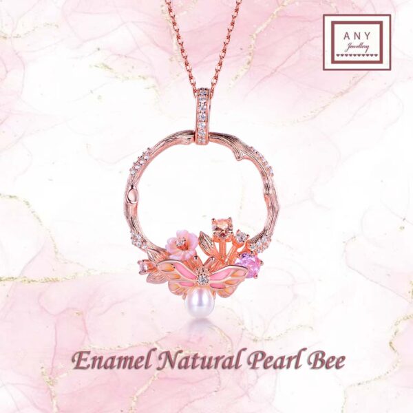 N2386 Enamel Natural Pearl Bee Necklace
