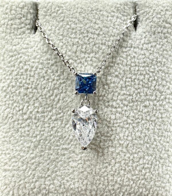 N2467 Emerald Pear Drop Necklace